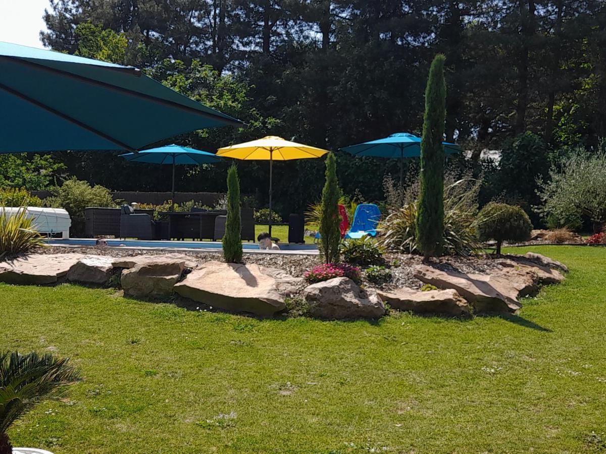 Chambre Dans Un Ecrin De Verdure Angrie Εξωτερικό φωτογραφία