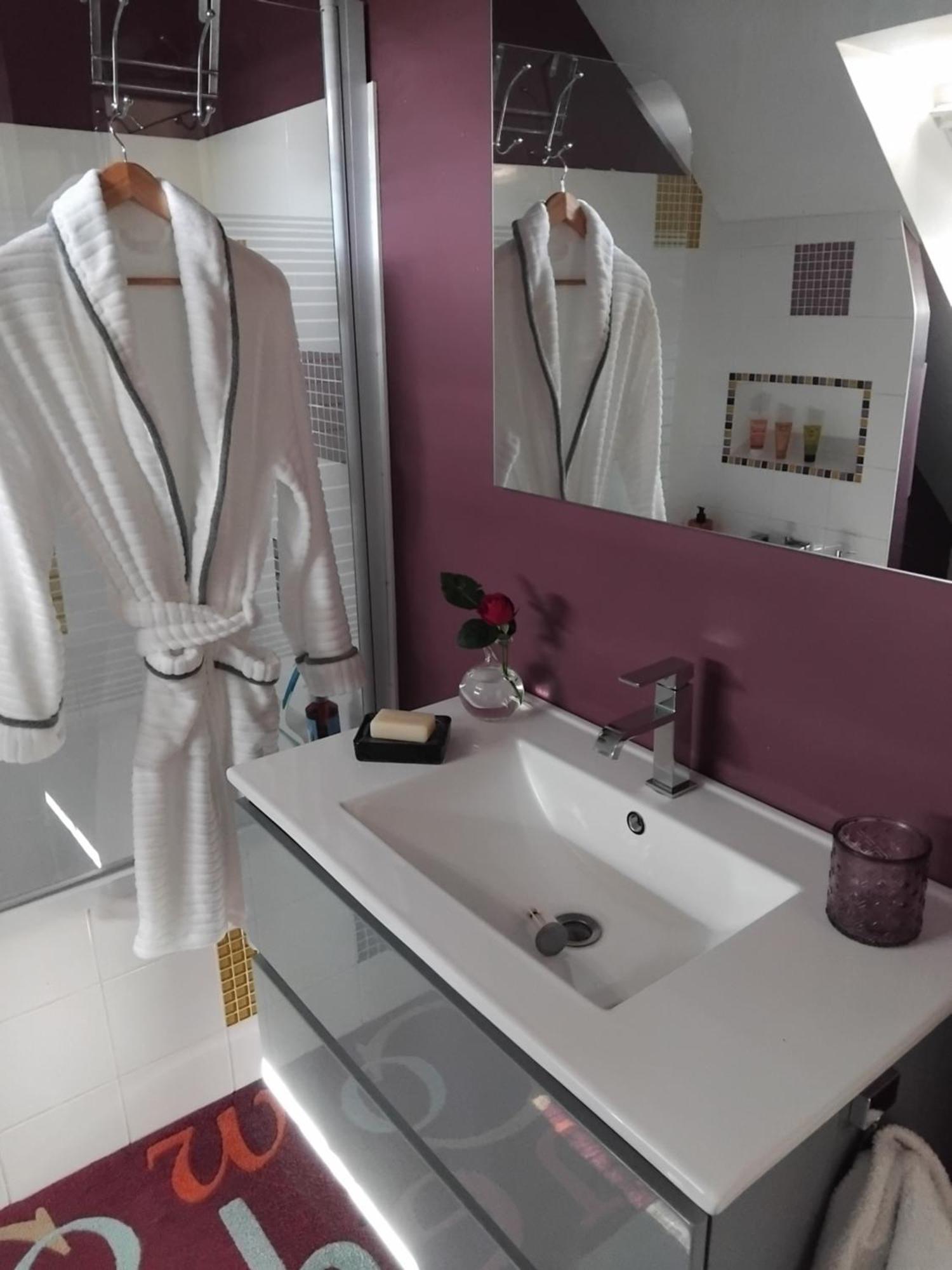Chambre Dans Un Ecrin De Verdure Angrie Εξωτερικό φωτογραφία